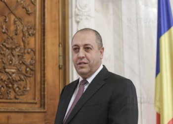 Generalul acuzat că a delapidat fondurile de război ale DGIA a fost, ani buni, mâna dreaptă a șefului serviciului secret al Armatei. Generalii Gherghe și Hăpău s-au ocupat de achiziții de produse informatice. „Știfturi aduse pe căi lăturalnice din China”