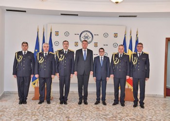 România, stat securistic. SECURIȘTII lui Iohannis sunt avansați în gradul de generali în mod clasificat, sub egida ”secretului de stat”. Țara noastră are 1700 de generali, de parcă ar fi o juntă militară