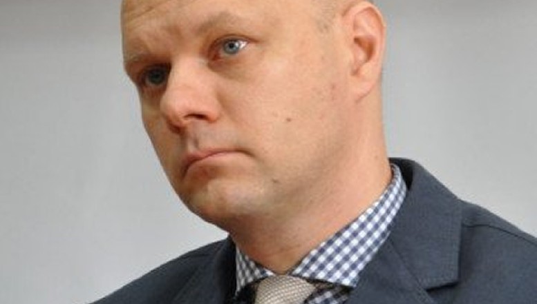 Ioan Stanomir despre neîmplinirile, crimele, complicitățile și vinovățiile despre care nu vorbim de ZIUA NAȚIONALĂ „spre a nu întrerupe această unanimitate a falsului patriotism” / „Vocaţia lucidităţii este, în aceste ocazii festive, mai degrabă suspectă”