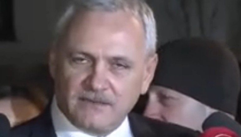 VIDEO Un deputat l-a făcut pe Dragnea să fugă din plen: "Elicopterul vă așteaptă pe terasă! Drum bun până la Târgoviște! Unde sunt banii, hoților?!"