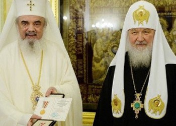 ÎPS Daniel îl LEGITIMEAZĂ pe patriarhul lui Putin, Kirill, acuzat de KGB-ism. ”Mihailov”, securistul infractor EXCLUSIV 
