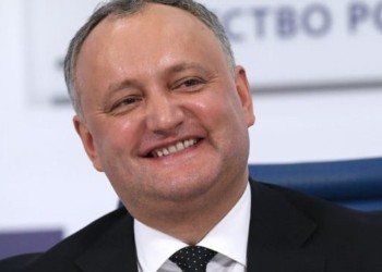 Apocalipsa PSRM: rusofilul Dodon se PRĂBUȘEȘTE în sondaje! 76% din cetățeni NU au încredere în el. Colapsul se accelerează de la o zi la alta. Motivele