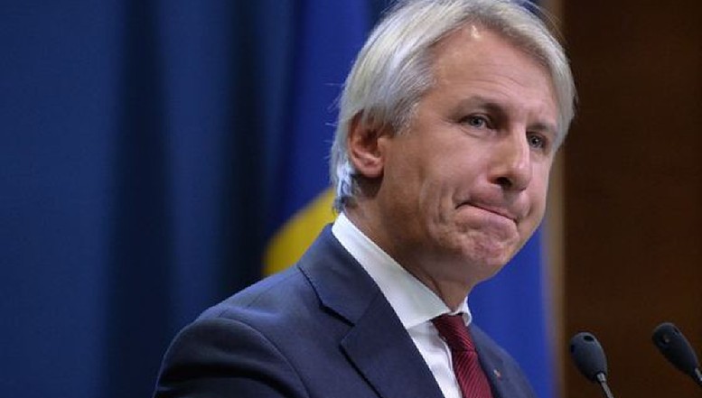 Înainte de a se avânta spre Cotroceni, Teodorovici le pregătește un cadou subordonaților: pensii speciale pentru angajații din Finanțe! 