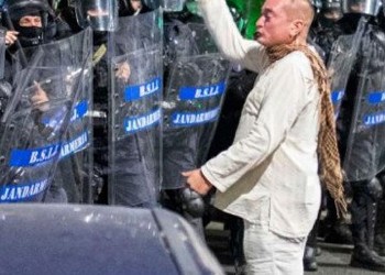 Colonelul Cătălin Paraschiv e prieten la cataramă cu soțul Giorgianei Hosu, procuroarea care anchetează Dosarul 10 August! Prietenul la nevoie se cunoaște 