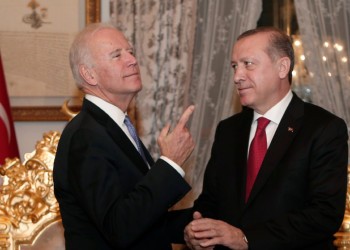Presa turcă acuză Statele Unite pentru ajutoarele oferite grupării kurde PKK chiar când aceasta efectuează atacuri asupra Turciei