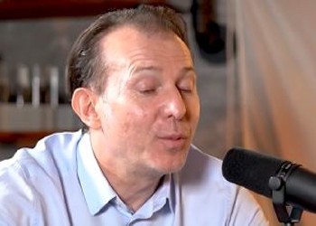 Scriitorul Nichita Danilov, concluzii despre coșmarul Cîțu: ”E unul din cele mai MALEFICE personaje ce au apărut în viața noastră publică. Dacă nu va fi oprit la timp, va transforma România într-un adevărat infern”